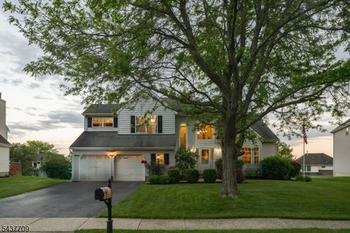 6 Snead Ct, Flanders, NJ, 07836-4704 | Card Image