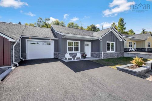 9 Lions Club Rd, Fox Point, NS, B0J1T0 | Card Image