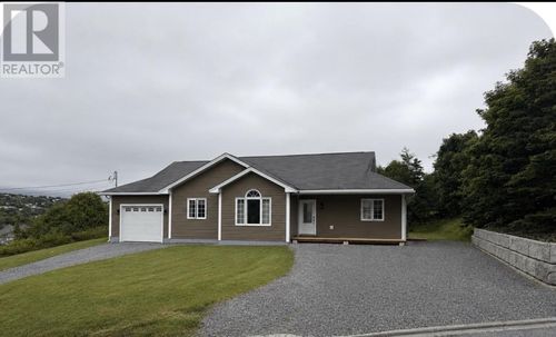 10-12 Leslie St, House with 3 bedrooms, 2 bathrooms and null parking in Carbonear NL | Card Image