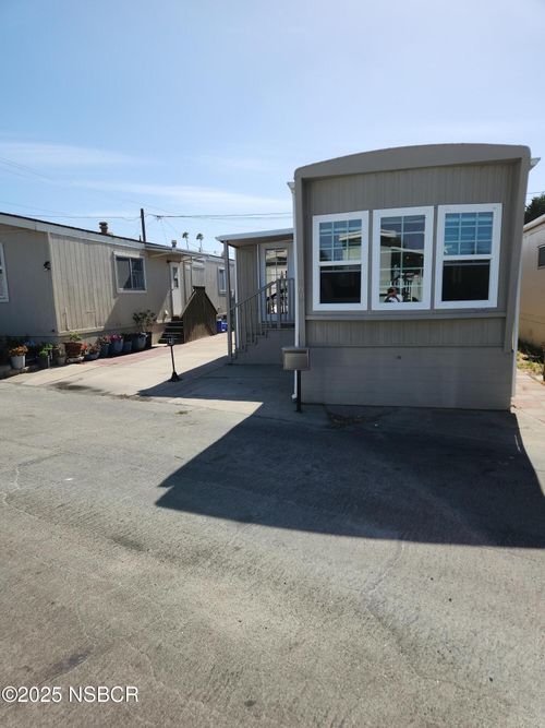 spc-161-701 E Pine Ave, Lompoc, CA, 93436-3061 | Card Image