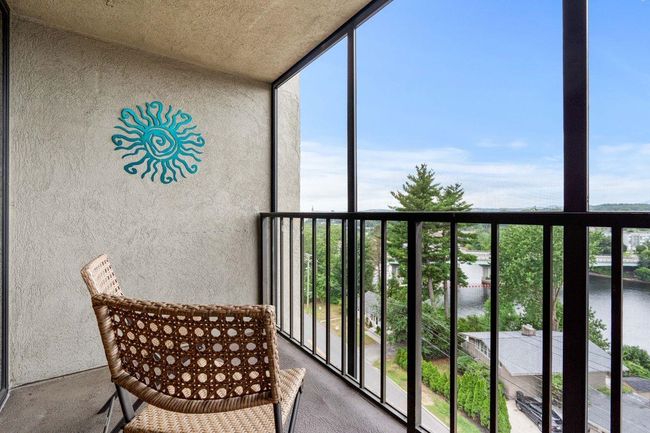 APT-8C - 55 River Rd, Condo with 2 bedrooms, 2 bathrooms and null parking in Manchester NH | Image 19