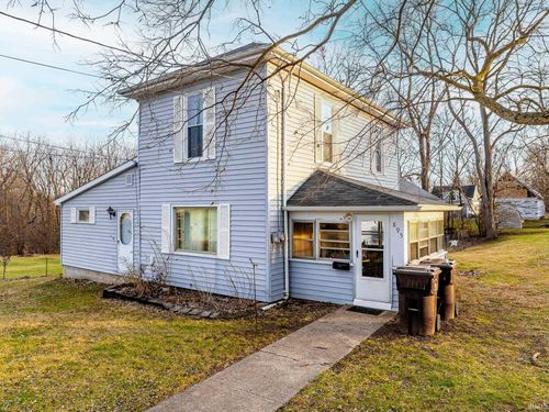 895 Cottage Ave, Wabash, IN, 46992-1910 | Card Image