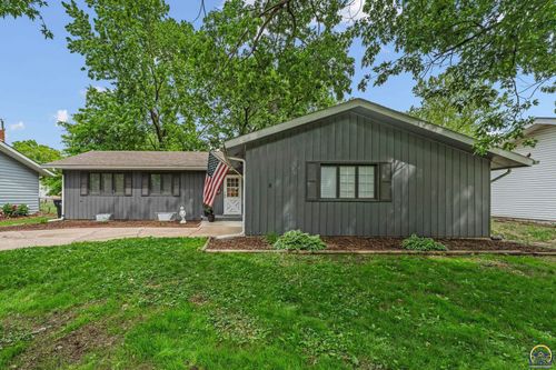 2830 Sw Indian Trl, Topeka, KS, 66614-2312 | Card Image
