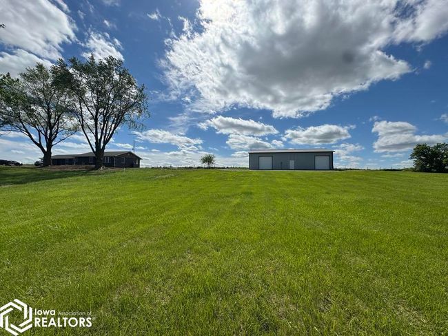 19229 Highway 5, Home with 4 bedrooms, 2 bathrooms and 2 parking in Centerville IA | Image 20