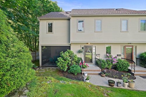 36-36 Maple St, Canton, MA, 02021 | Card Image