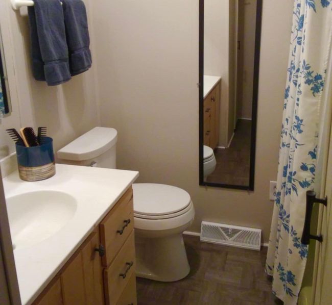 Heated breezeway between house and studio apartment | Image 19