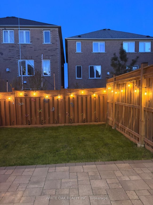 43 Sassafras Cir, House attached with 4 bedrooms, 4 bathrooms and 2 parking in Thornhill ON | Image 47