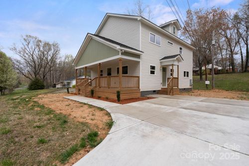 902 N Mountain St, Cherryville, NC, 28021-2015 | Card Image