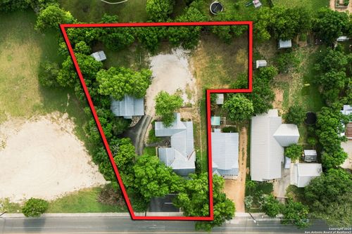 116 N Plant Ave, Boerne, TX, 78006-1735 | Card Image