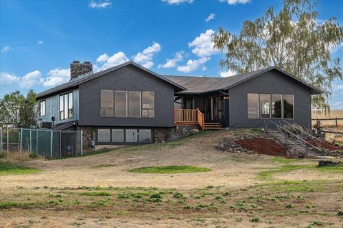 1112 E Jennings Rd, Spangle, WA, 99031-9519 | Card Image