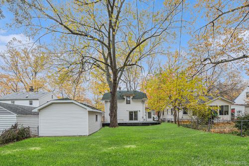 610 N Dexter Dr, Lansing, MI, 48910-3473 | Card Image