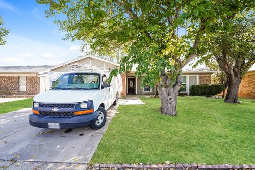 6104 Skylark Ln, Watauga, TX, 76148-3337 | Card Image