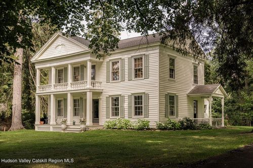 24 Van Wyck Ln, Hudson, NY, 12534-3907 | Card Image