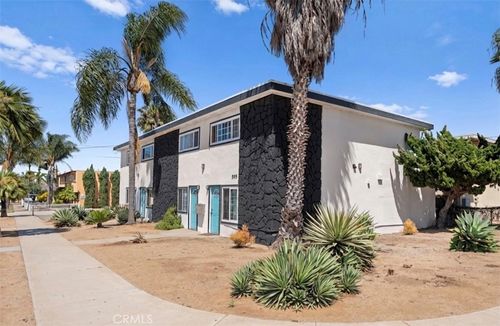 595 7th St, Imperial Beach, CA, 91932-1450 | Card Image