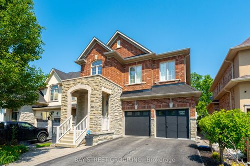 995 Nellie Little Cres, Newmarket, ON, L3X3E6 | Card Image
