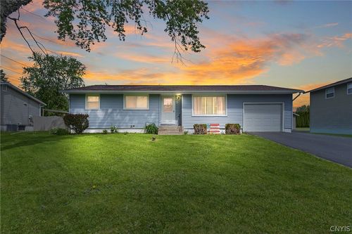 8326 Doreen Avenue, Cicero, NY, 13039 | Card Image