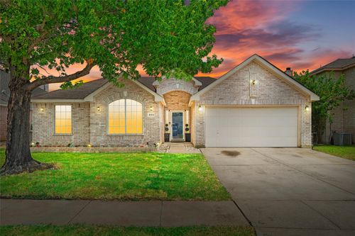 403 Creek Point Ln, Arlington, TX, 76002-3331 | Card Image