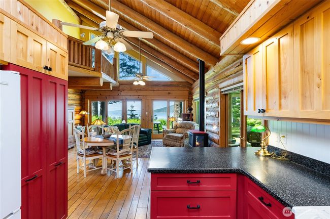 Remodeled Kitchen | Image 11