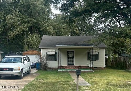1512 Broad St, Clarksdale, MS, 38614-3002 | Card Image