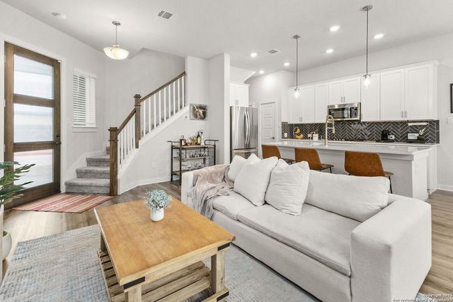 UNIT-33 - 5843 Whitby Rd, House other with 3 bedrooms, 3 bathrooms and null parking in San Antonio TX | Image 5