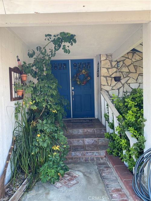 7544 Owens St, Tujunga, CA, 91042-1630 | Card Image