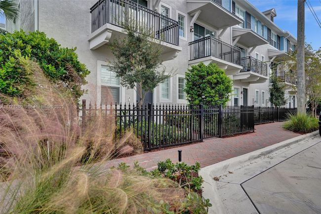 63 Nw 4 Th Ave, Townhouse with 3 bedrooms, 4 bathrooms and null parking in Delray Beach FL | Image 5