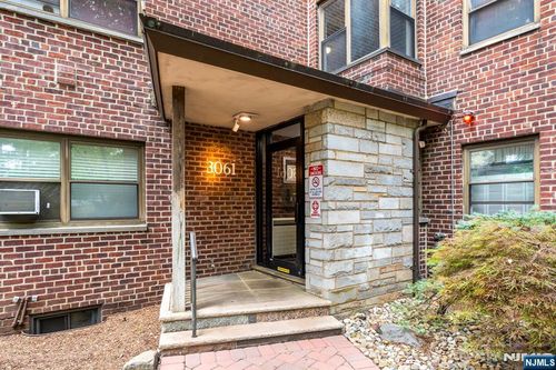 3061 Edwin, Fort Lee, NJ, 07024 | Card Image