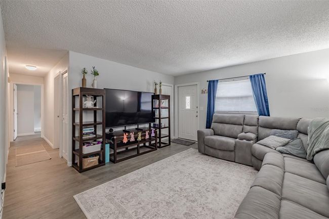 428 Flamingo Dr, House other with 4 bedrooms, 2 bathrooms and null parking in APOLLO BEACH FL | Image 7