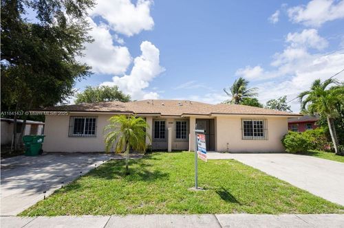 2340 Nw 102nd St, Miami, FL, 33147-1743 | Card Image