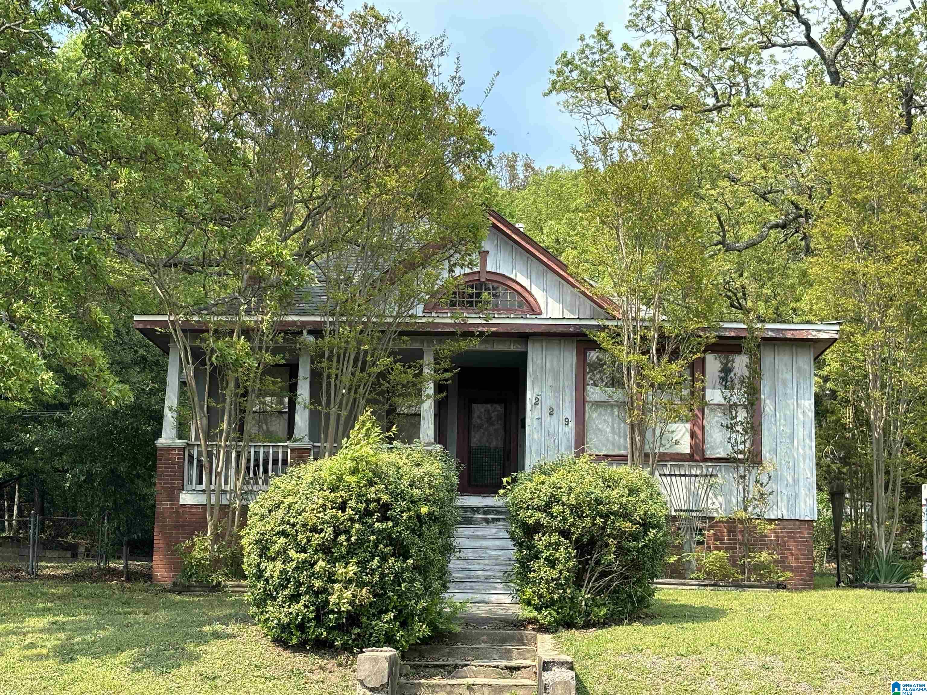 22nd St, Anniston, AL 36207