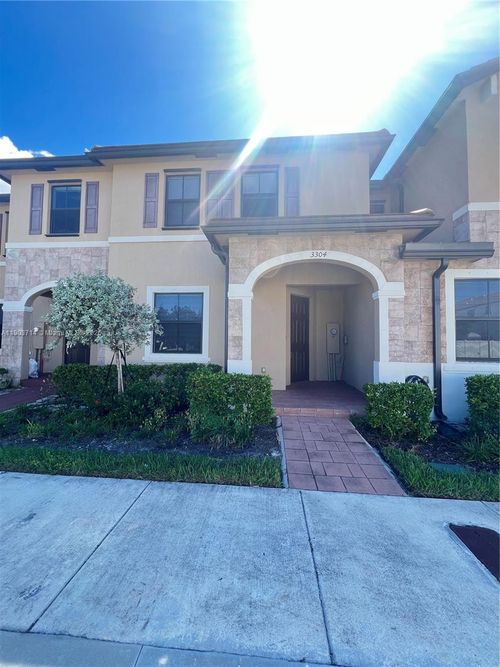 3304 W 114th Ter, Hialeah, FL, 33018-2216 | Card Image