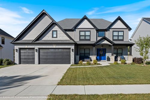 315 White Pines Ln, Oswego, IL, 60543-8147 | Card Image