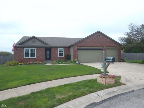 8275 Locke Cir, Avon, IN, 46123-6920 | Card Image
