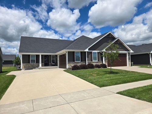 3016 Charissas Pl, Bettendorf, IA, 52722-3135 | Card Image