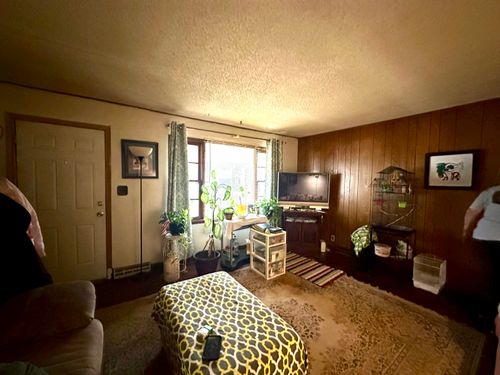 811 N West Ave, Springfield, MO, 65802-4443 | Card Image