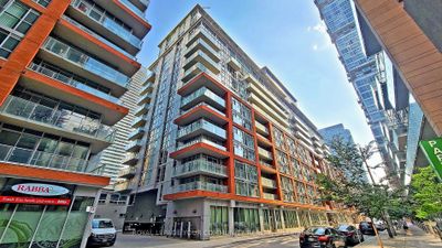 UPH-02 - 21 Nelson St, Condo with 1 bedrooms, 2 bathrooms and 1 parking in Toronto ON | Image 1