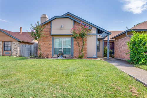 2510 E Timberview Ln, Arlington, TX, 76014-1828 | Card Image
