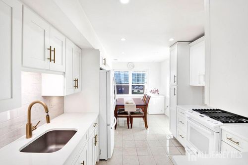 1106 Green Hollow Dr, Iselin, NJ, 08830-2942 | Card Image