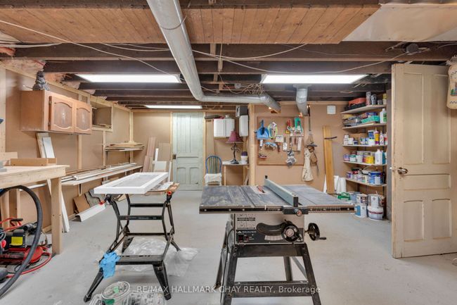 4950 Penetanguishene Rd, House other with 4 bedrooms, 3 bathrooms and 10 parking in Hillsdale ON | Image 35