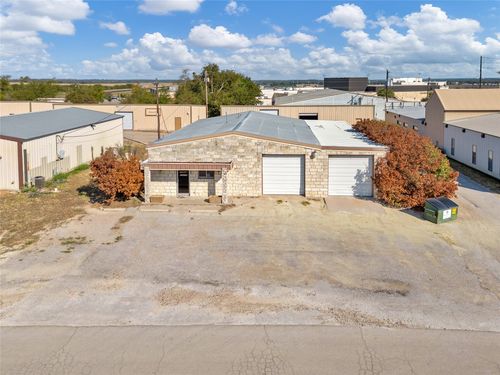 2004 Southwest Pkwy, Granbury, TX, 76048-5672 | Card Image