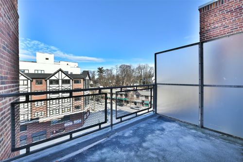 apt-6e-241 Northern Blvd, Douglaston, NY, 11362-1011 | Card Image