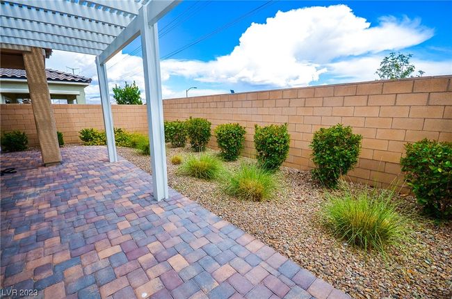 8162 Desert Madera St, House other with 3 bedrooms, 3 bathrooms and null parking in Las Vegas NV | Image 15