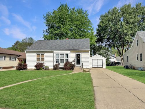 119 E St, Marshall, MN, 56258-2511 | Card Image