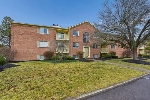 8-3 Highland Meadows Dr, Highland Heights, KY, 41076-1762 | Card Image