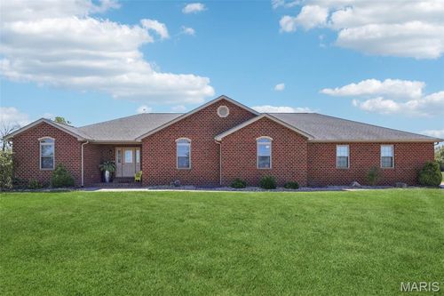 15556 Old State Rd, Carlyle, IL, 62231-2502 | Card Image