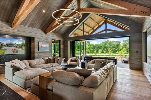 1084 Wade Pasture Rd, Stowe, VT, 05672-5756 | Card Image