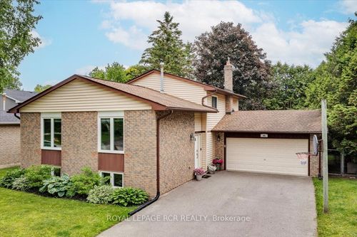 85 Shannon Rd, Mount Albert, ON, L0G1M0 | Card Image