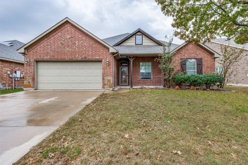 917 John Kennedy Dr, Saginaw, TX, 76179-0988 | Card Image