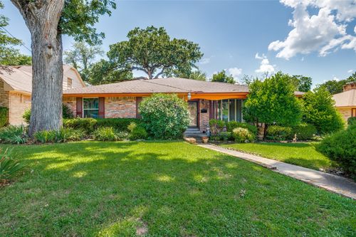 6415 Autumn Woods Trail, Dallas, TX, 75232 | Card Image
