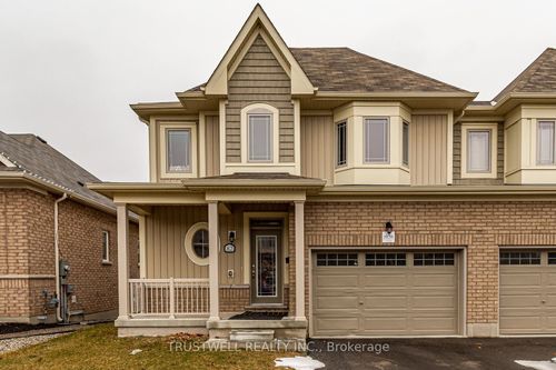 82 Cannery Dr, Saint Davids, ON, L0S1J1 | Card Image